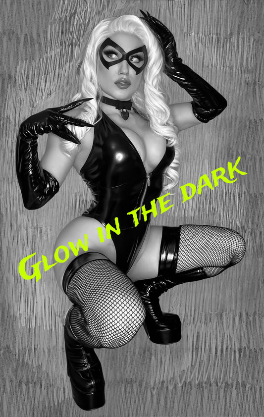 Secret Rachie Black Cat Glow in the Dark metal Pre order